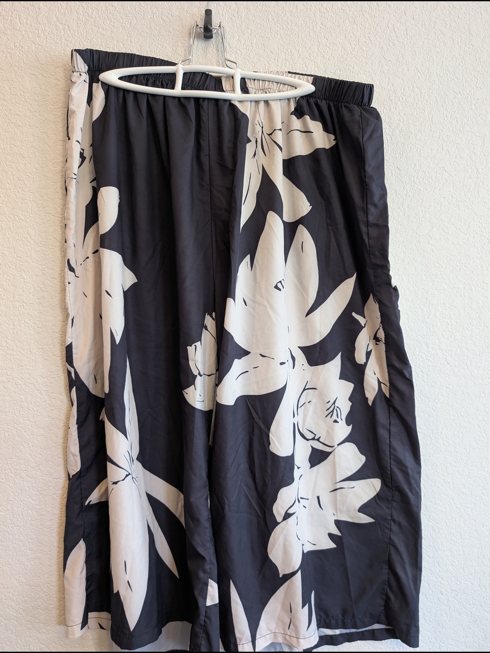 Sz 4XL Black & White Floral Cullotes Spring Summer Comfortable